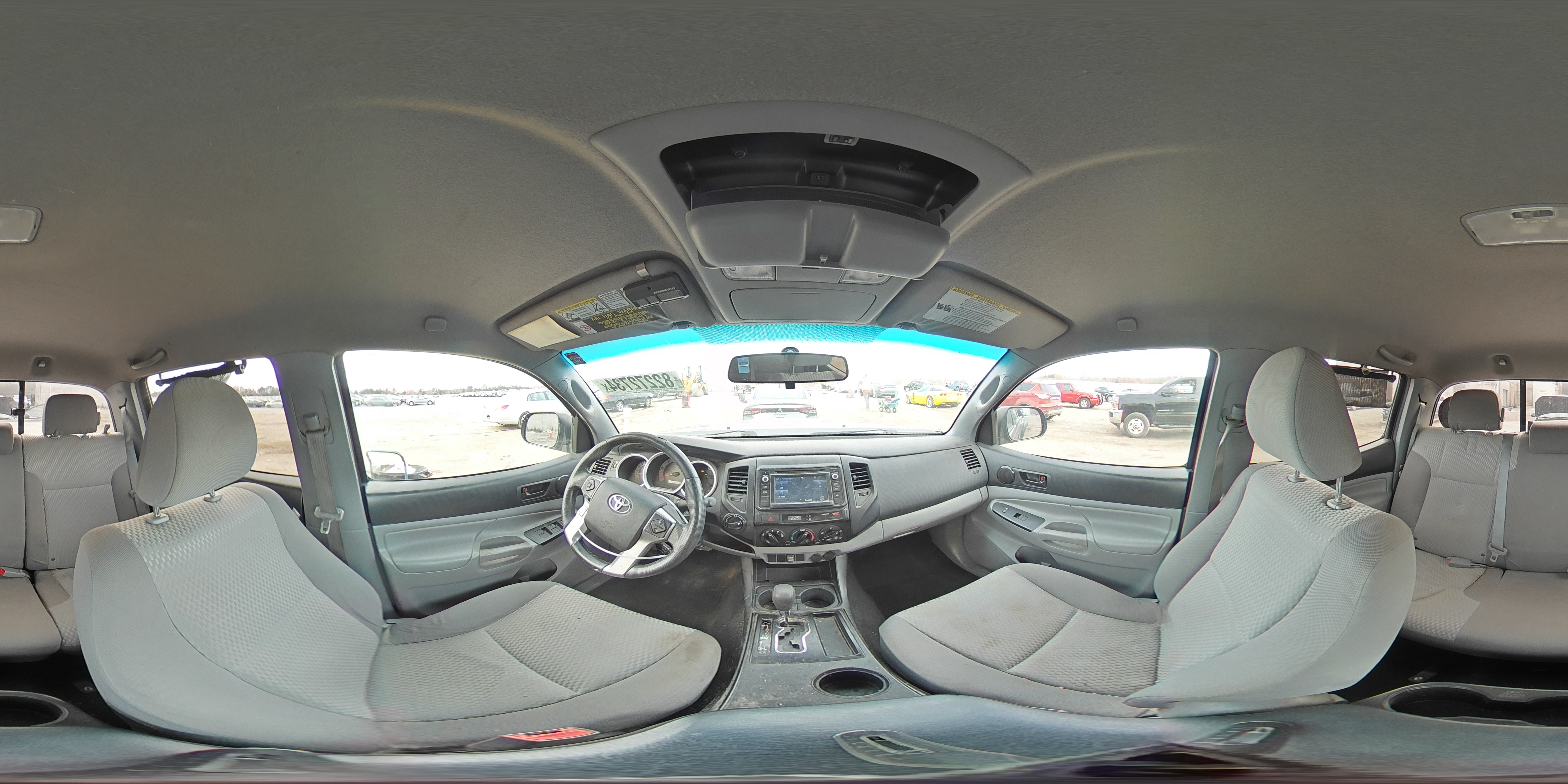 2014 Toyota Tacoma - Image 12