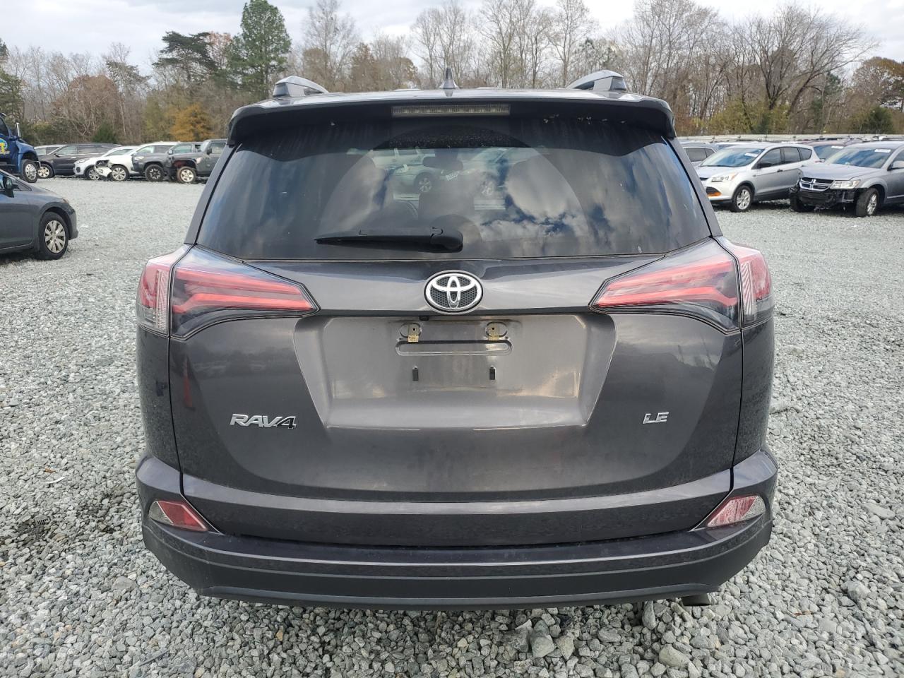 2018 Toyota RAV 4 - Image 6
