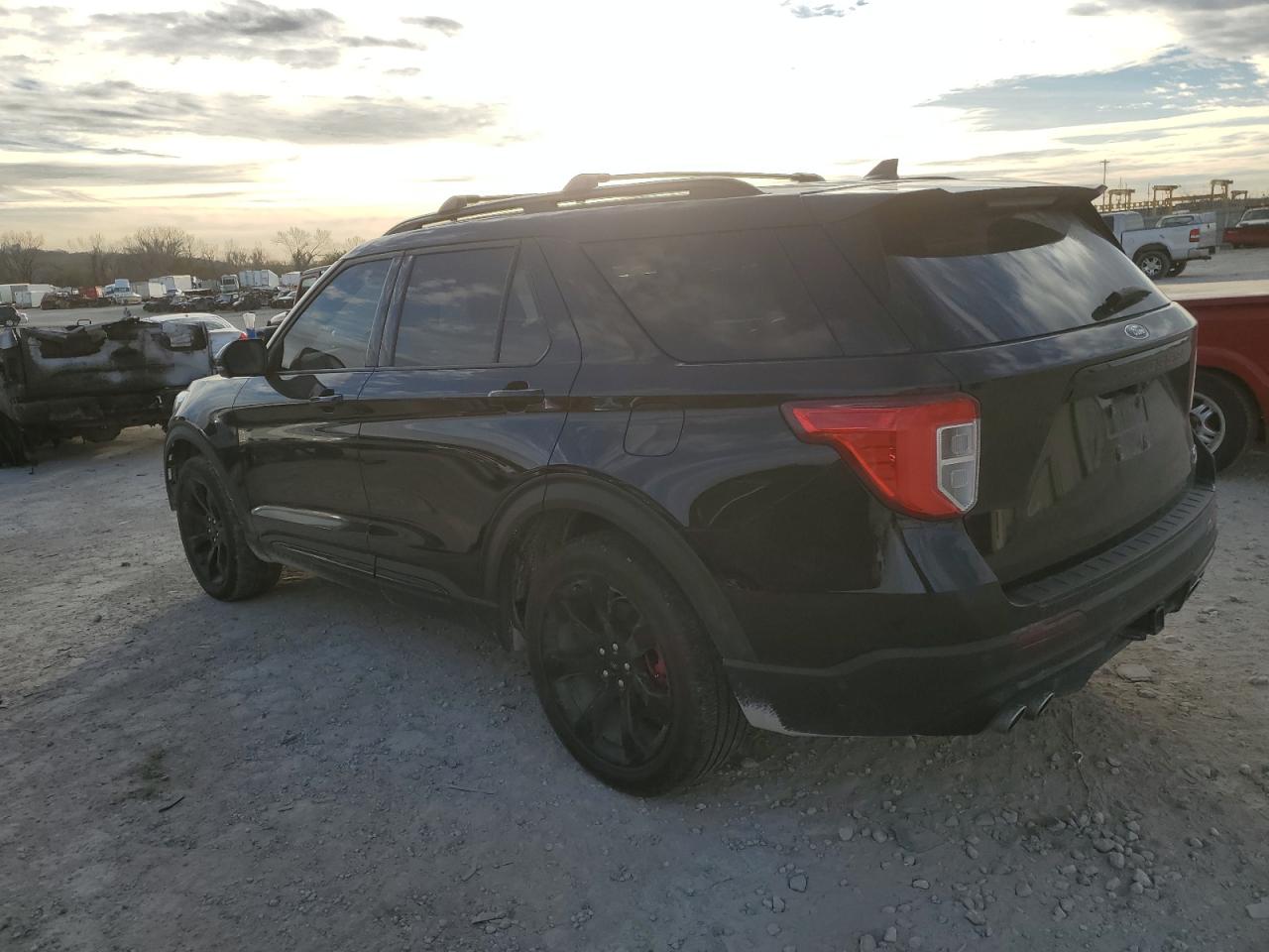 2020 Ford Explorer - Image 2