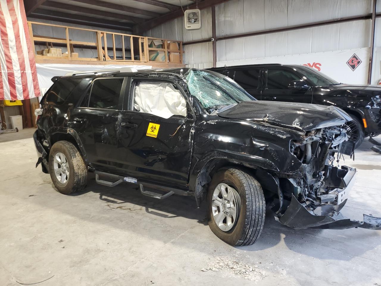 VIN JTEBU5JR6J5546826 2018 TOYOTA 4RUNNER no.4