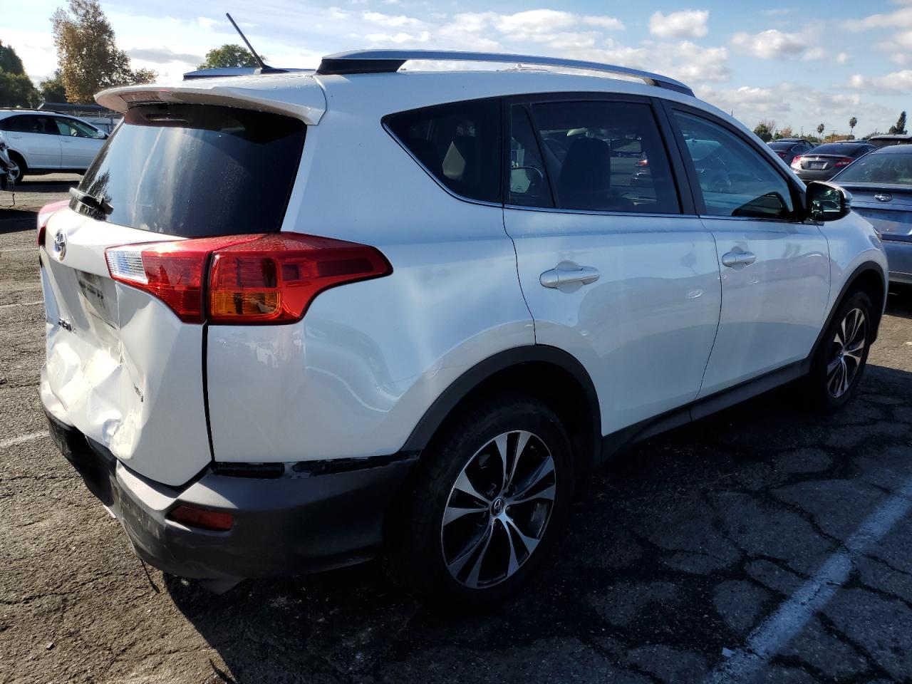 2015 Toyota RAV 4 - Image 3