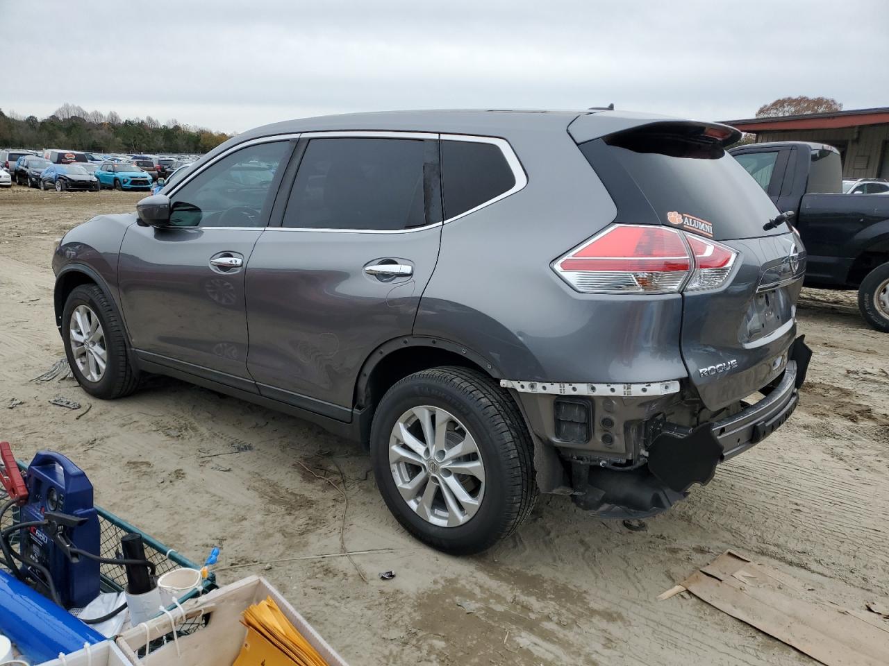 2016 Nissan Rogue - Image 2