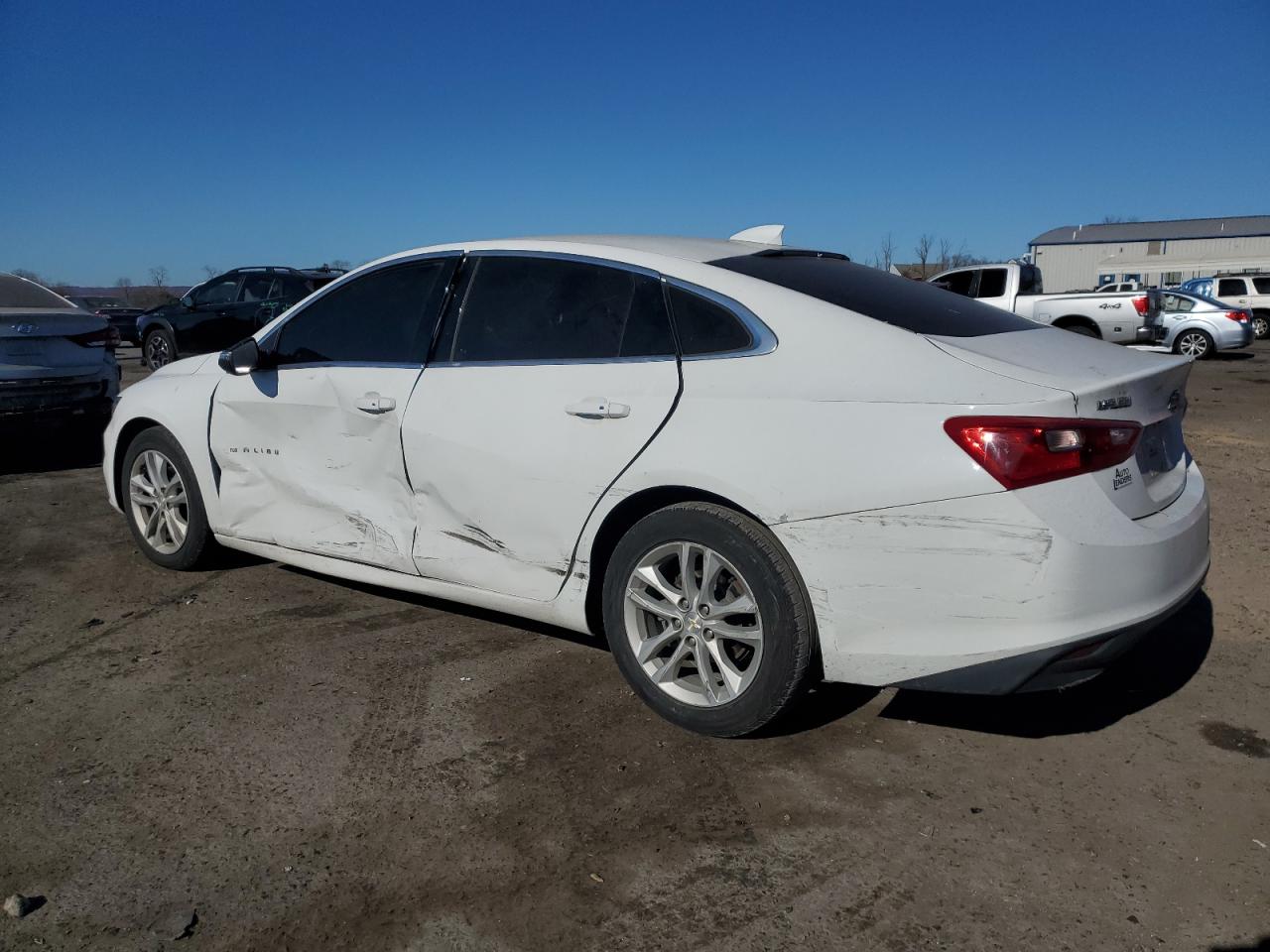 2018 Chevrolet Malibu - Image 2