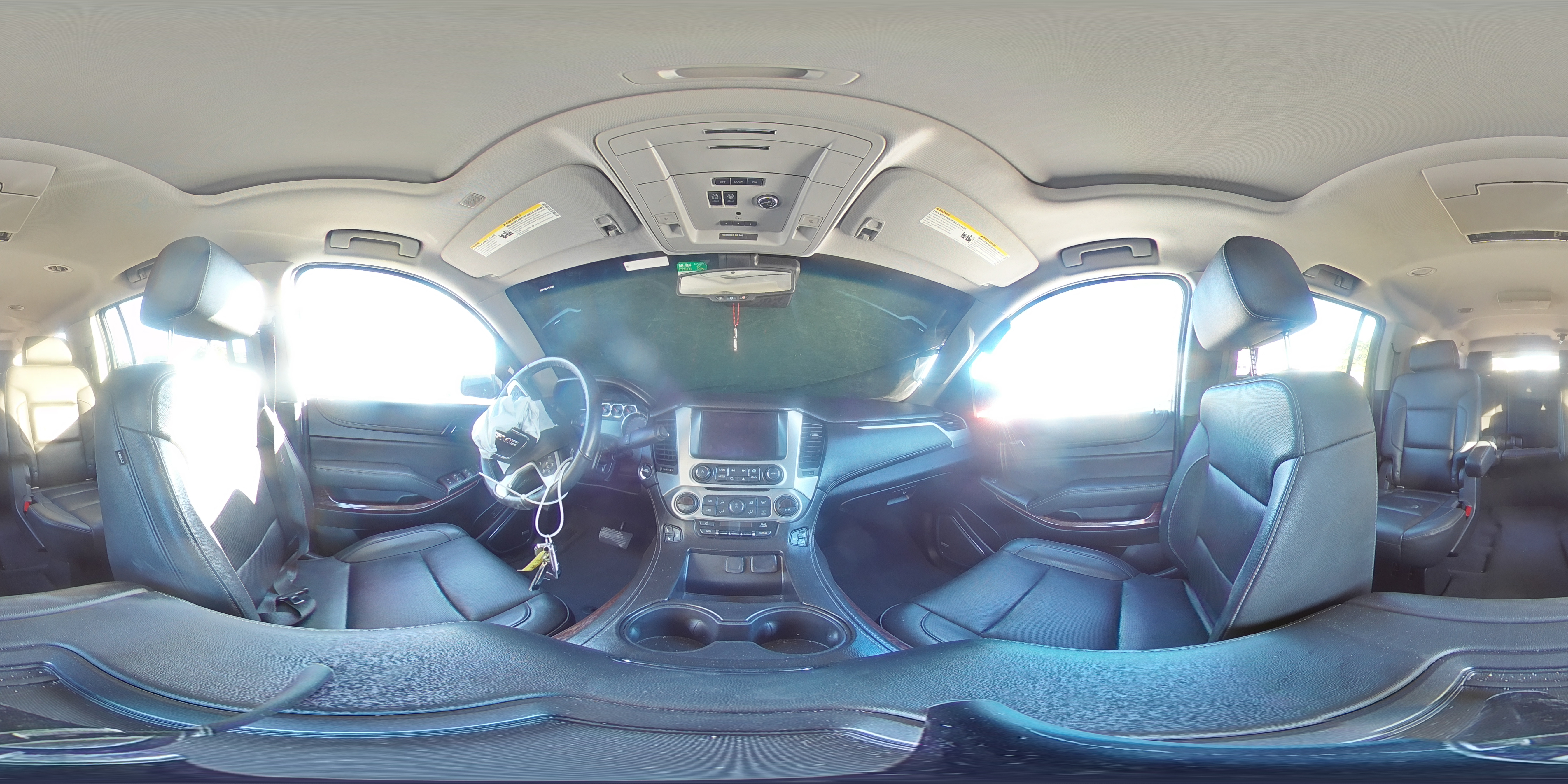 2019 GMC Yukon - Image 16