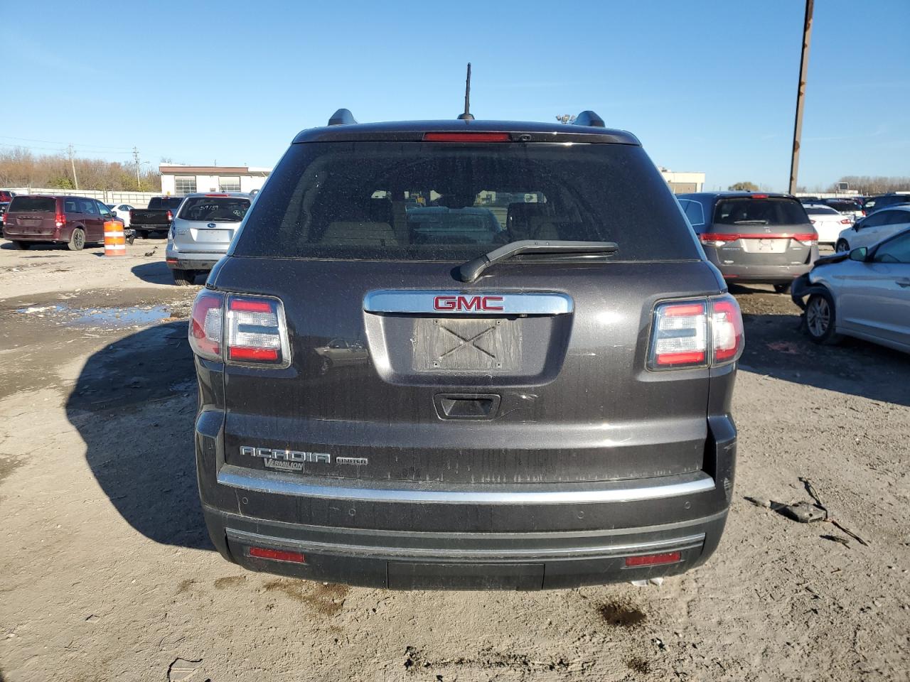 2017 GMC Acadia - Image 6