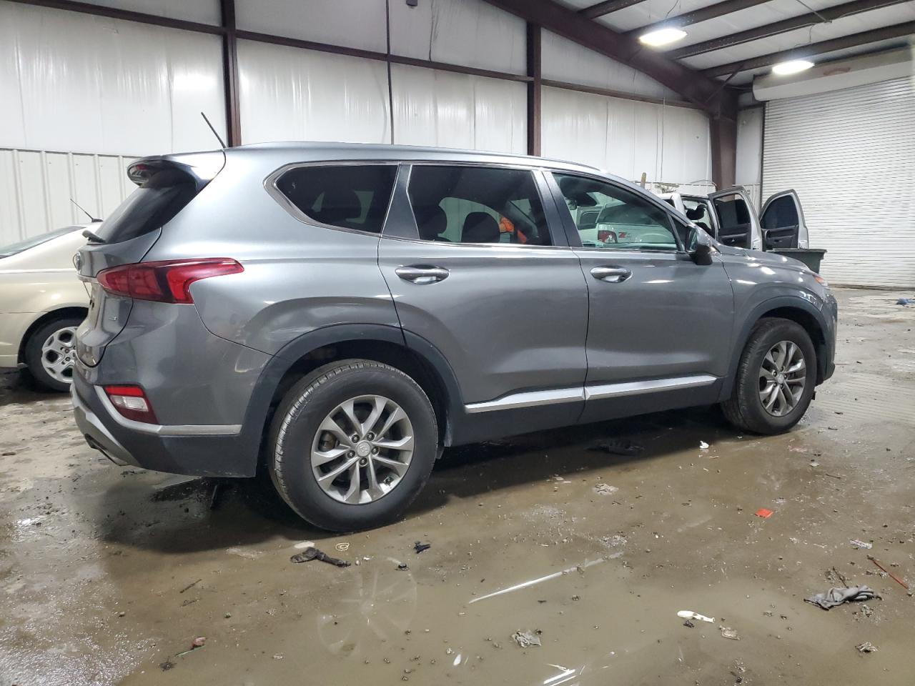 2019 Hyundai Santa Fe - Image 3