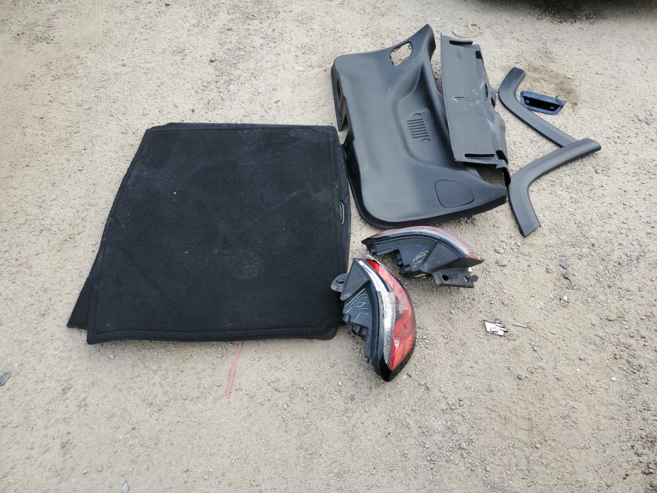 2019 Jeep Compass - Image 13