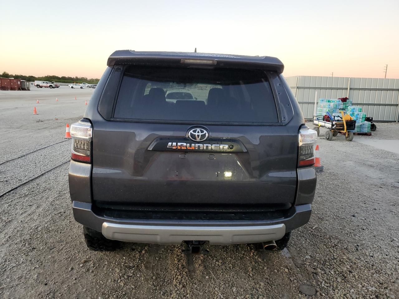 VIN JTEBU5JR2K5633513 2019 TOYOTA 4RUNNER no.6