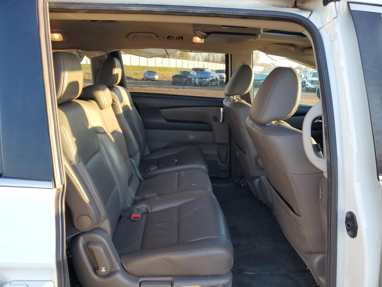 2014 Honda Odyssey - Image 12
