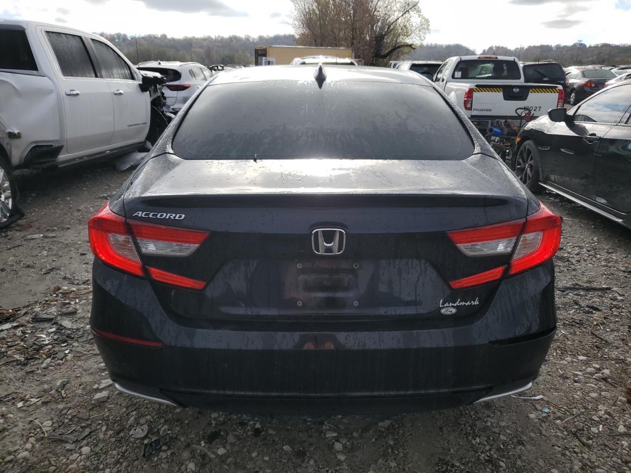 VIN 1HGCV1F14JA176471 2018 HONDA ACCORD no.6