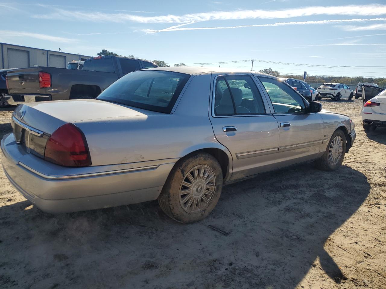 2010 Mercury Grand Marquis - Image 3