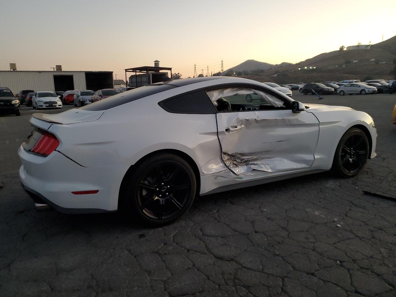 2020 Ford Mustang - Image 3
