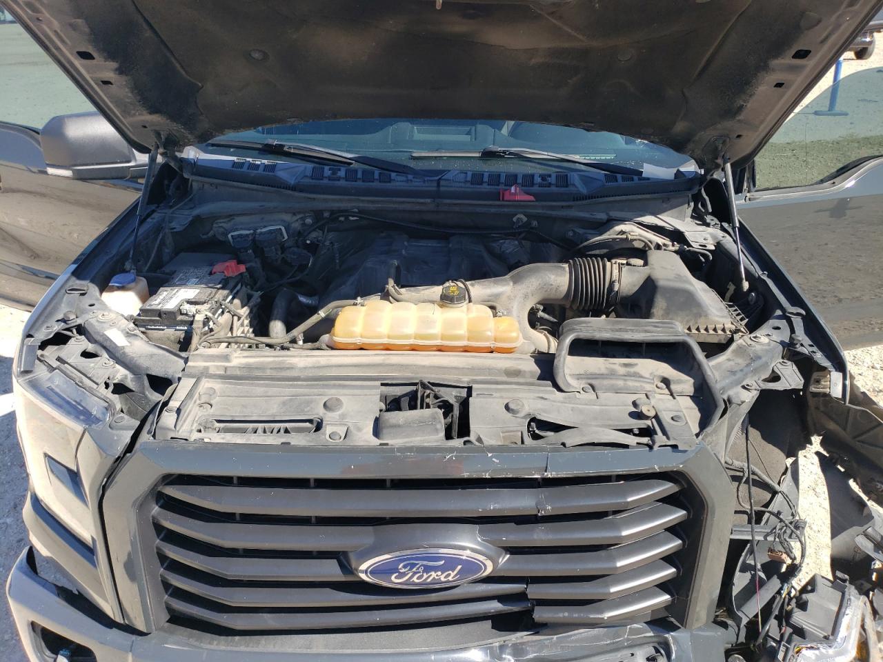 2016 Ford F-150 - Image 13