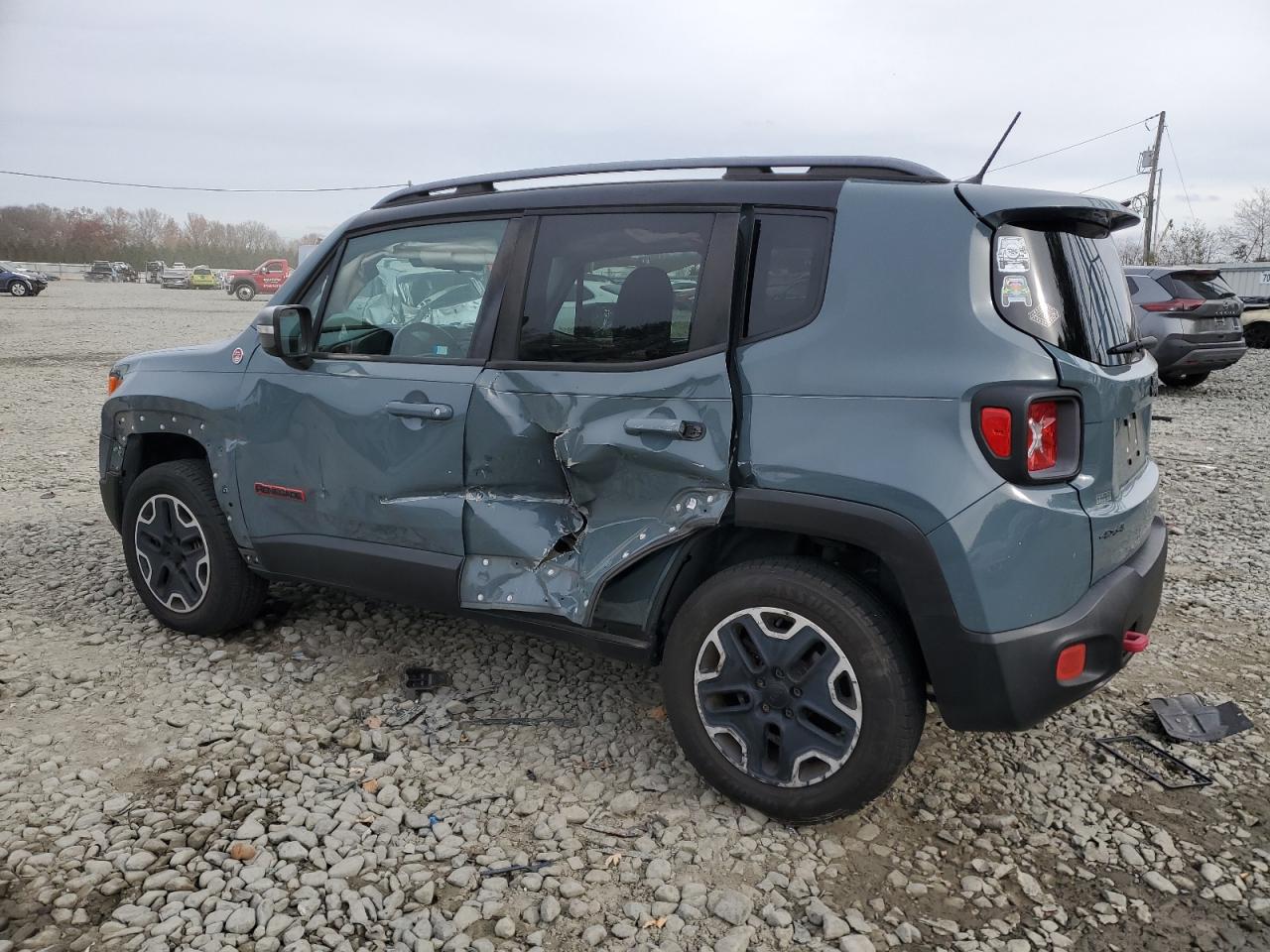 VIN ZACCJBCT7FPC03935 2015 JEEP RENEGADE no.2