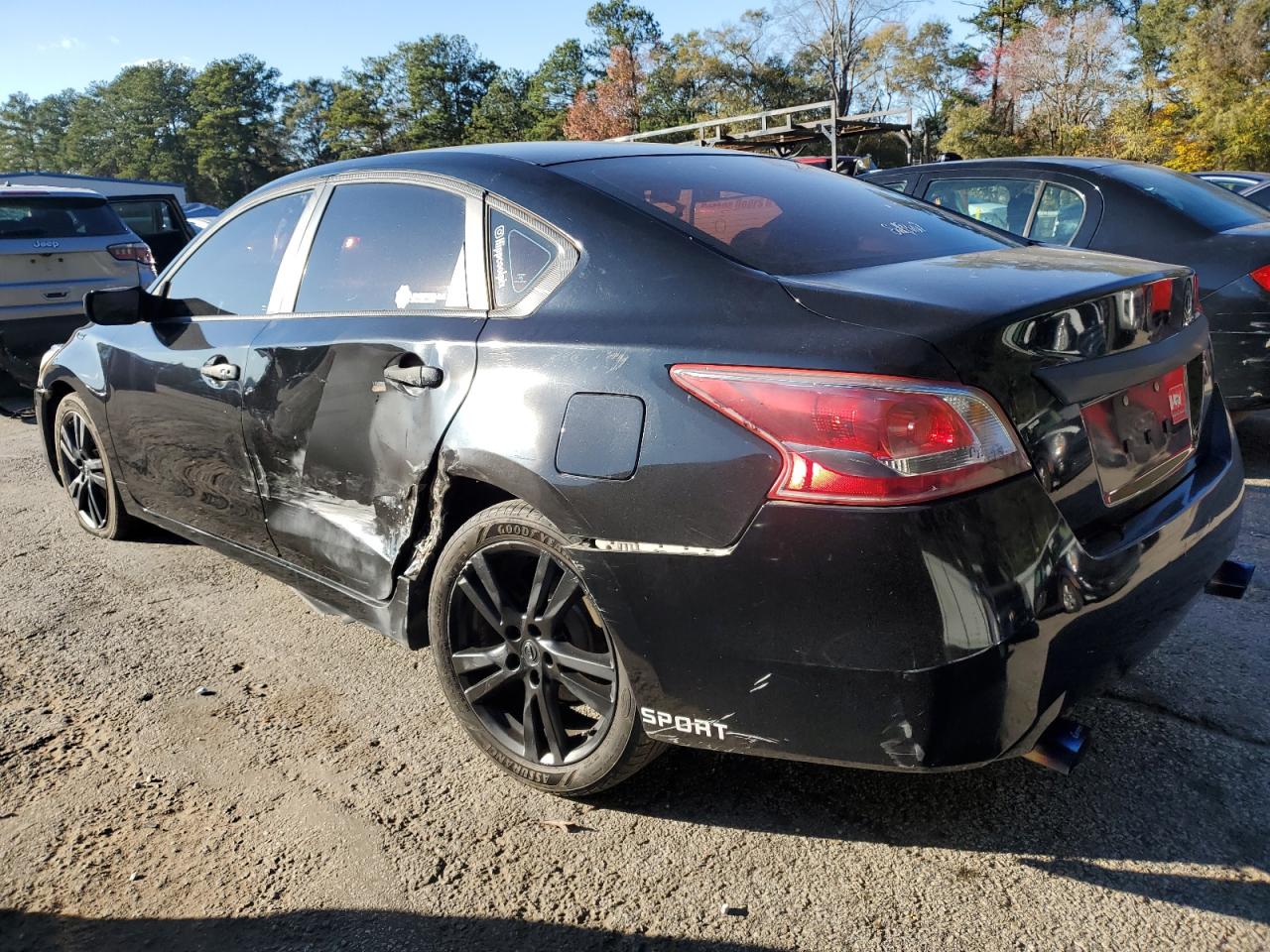 2013 Nissan Altima - Image 2