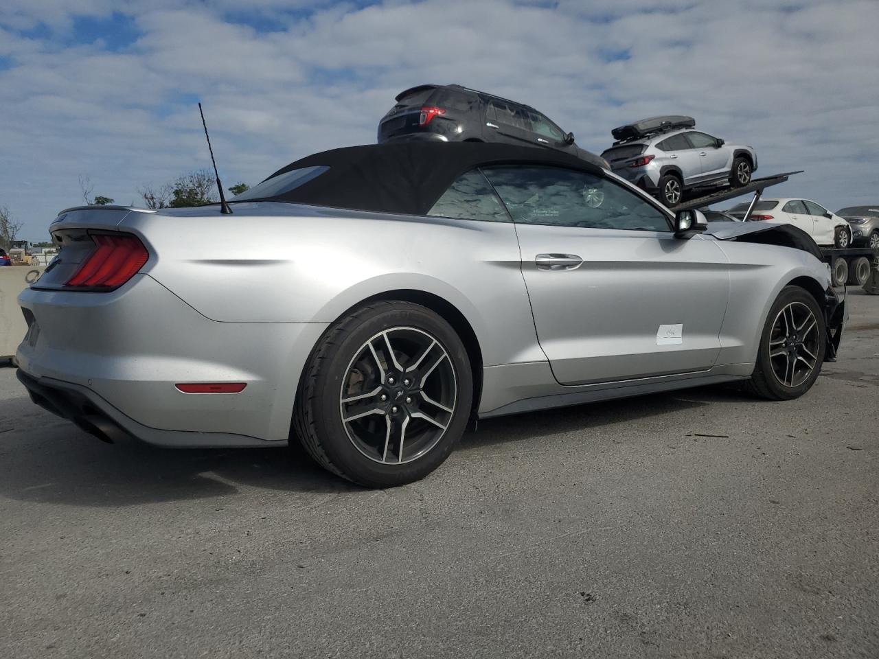 2019 Ford Mustang - Image 3