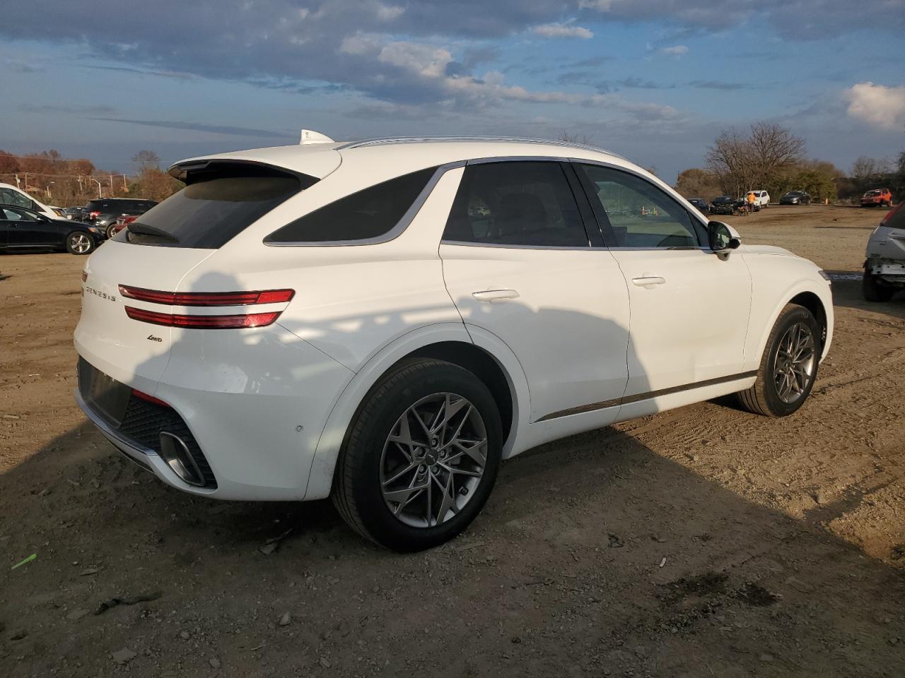 2022 Genesis GV70 - Image 3