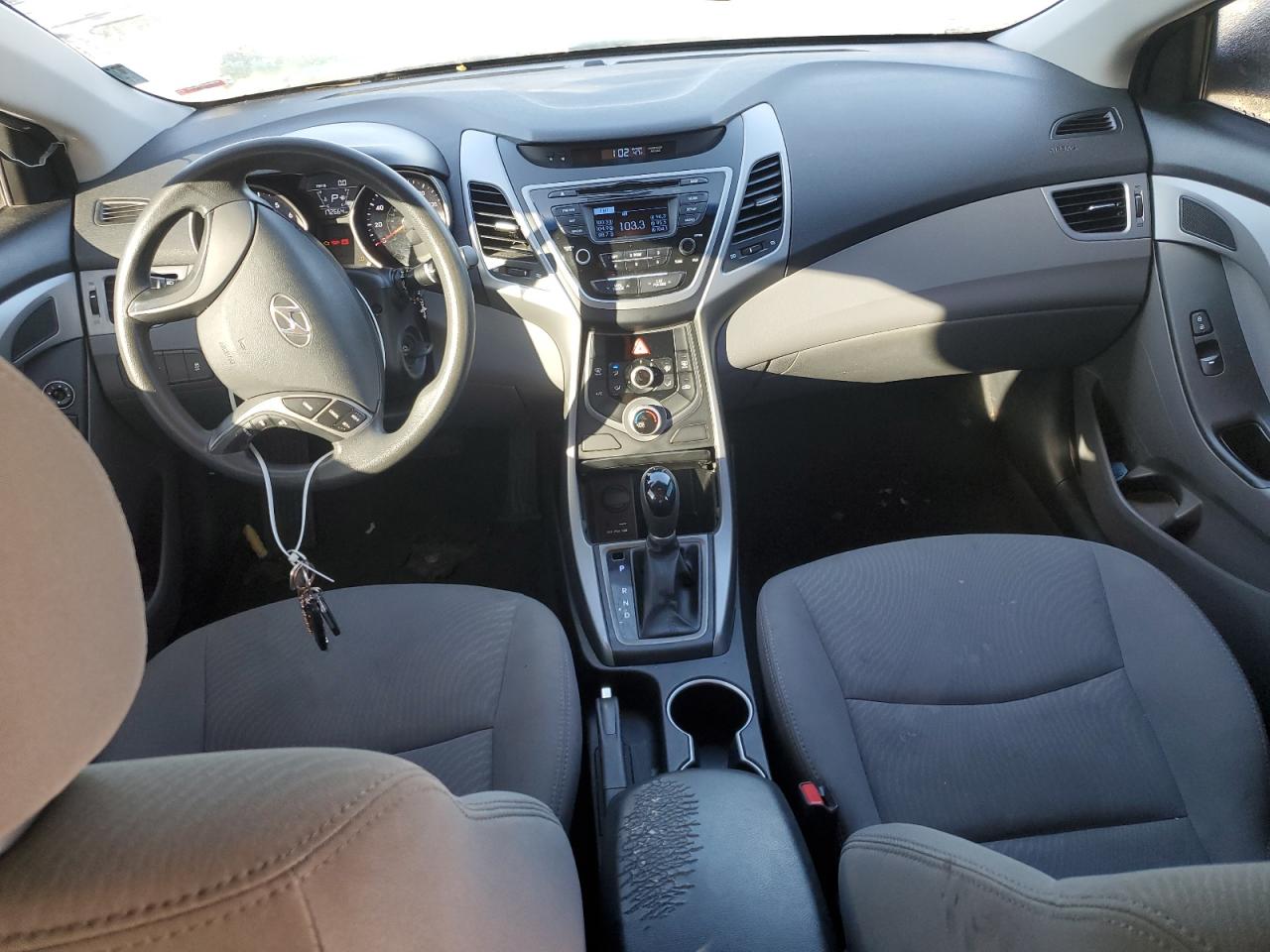 2014 Hyundai Elantra - Image 8