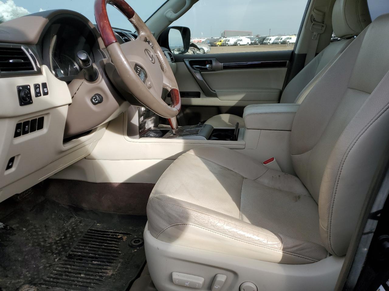 2017 Lexus GX - Image 7