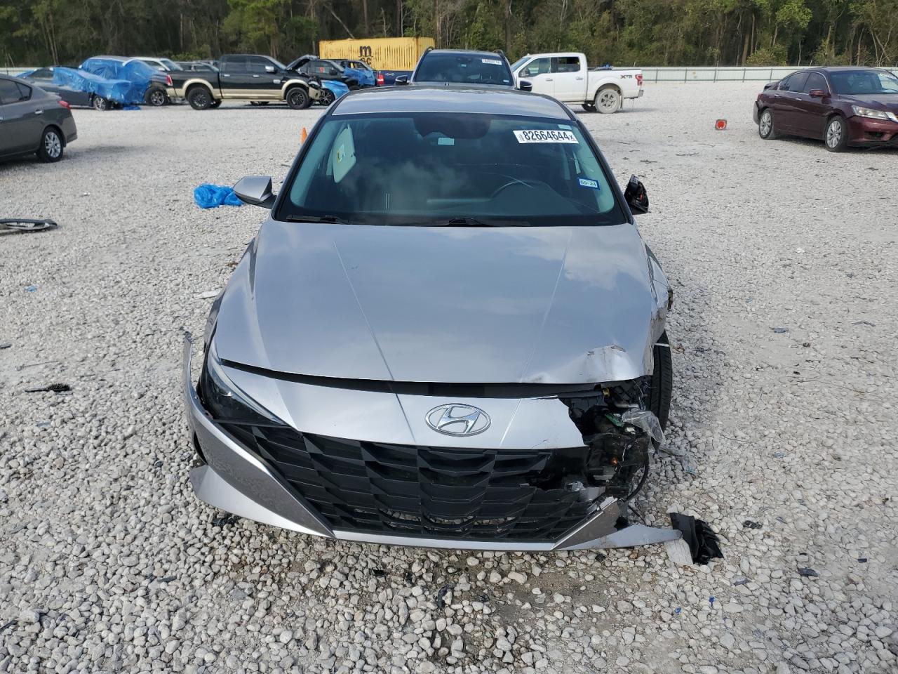2021 Hyundai Elantra - Image 5