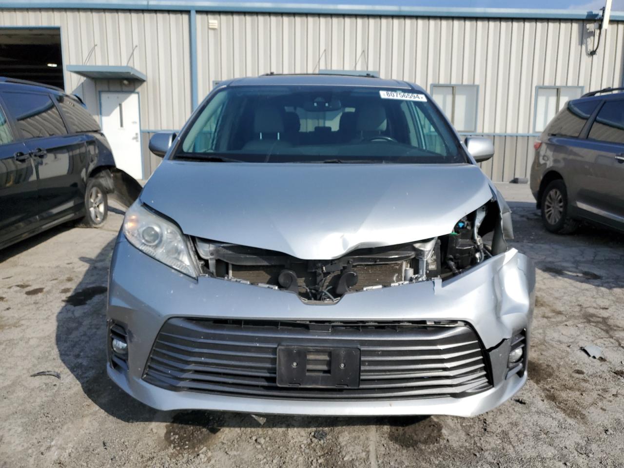 2019 Toyota Sienna - Image 5