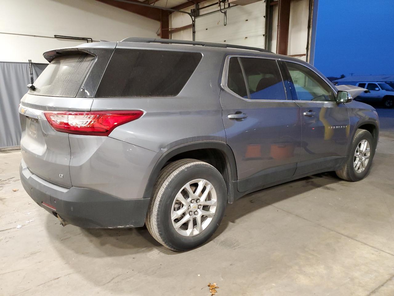 2020 Chevrolet Traverse - Image 3
