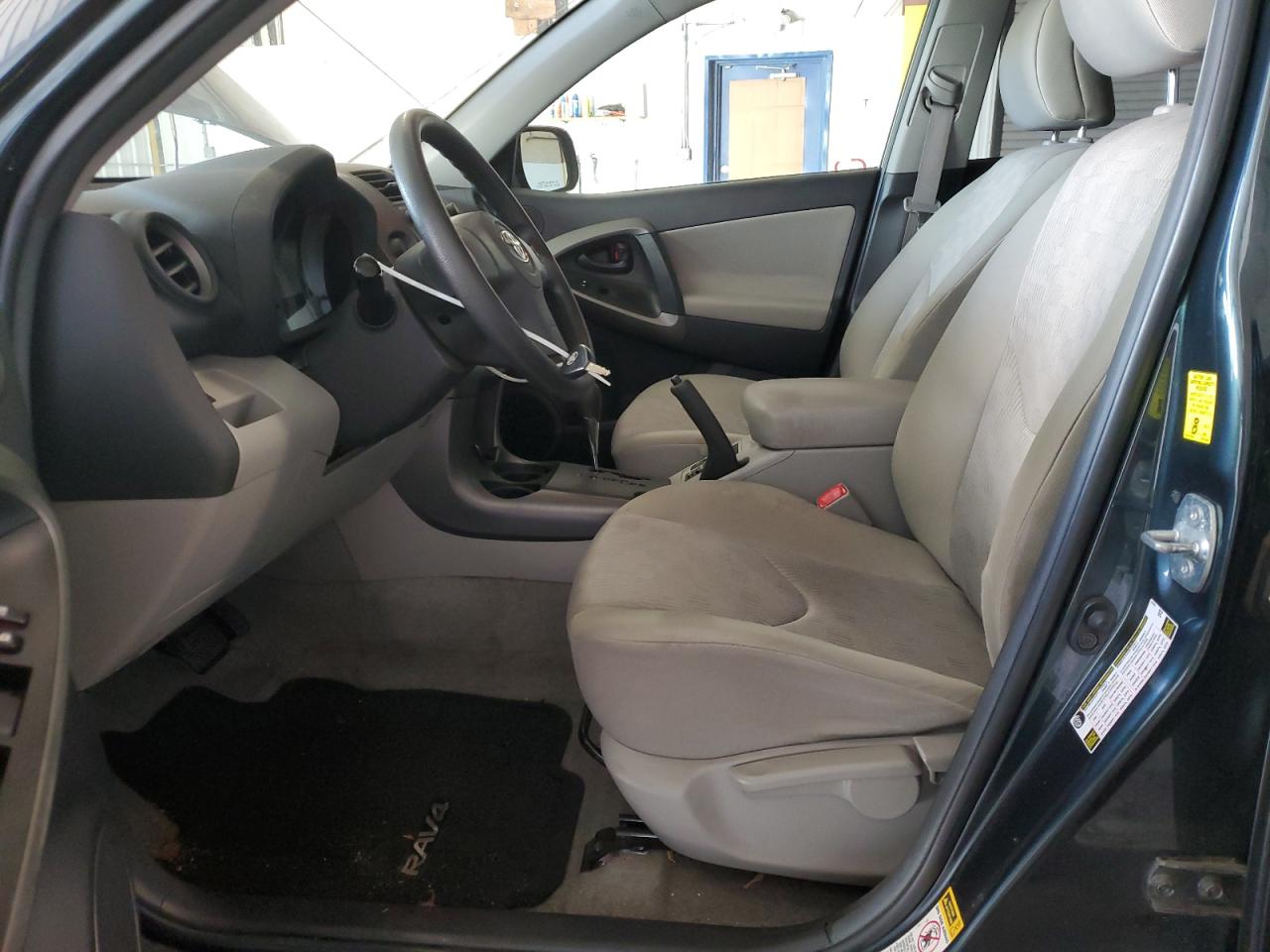 2010 Toyota RAV 4 - Image 7