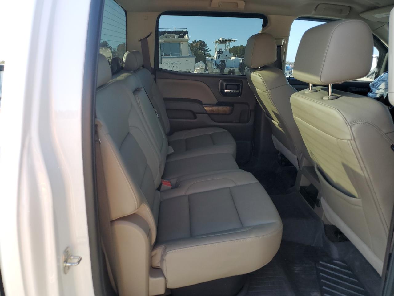 2017 GMC Sierra - Image 10