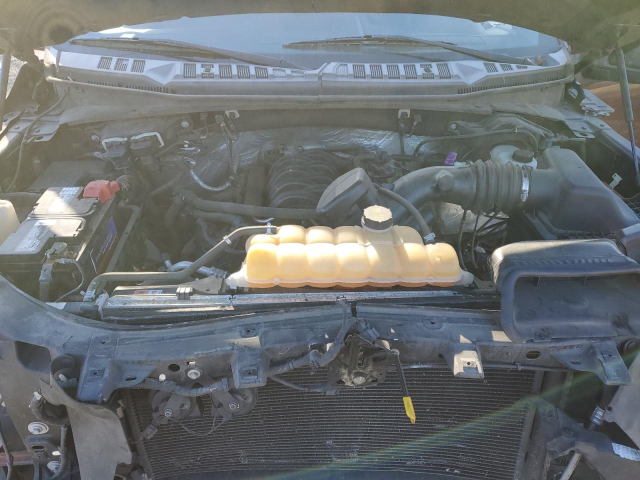 2015 Ford F-150 - Image 11
