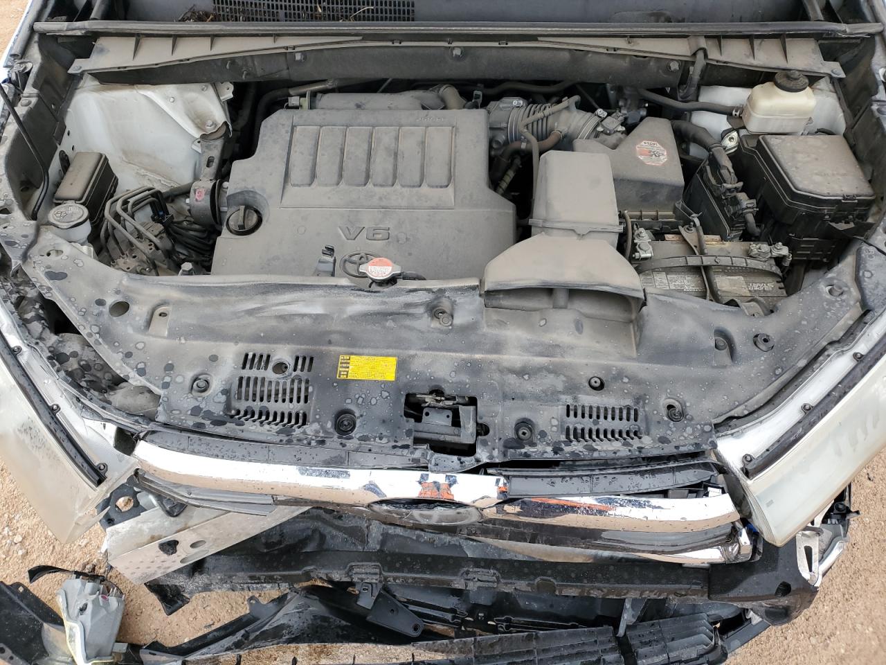 2015 Toyota Highlander - Image 14