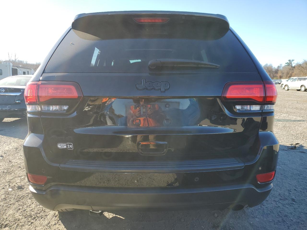 2019 Jeep Grand Cherokee - Image 6