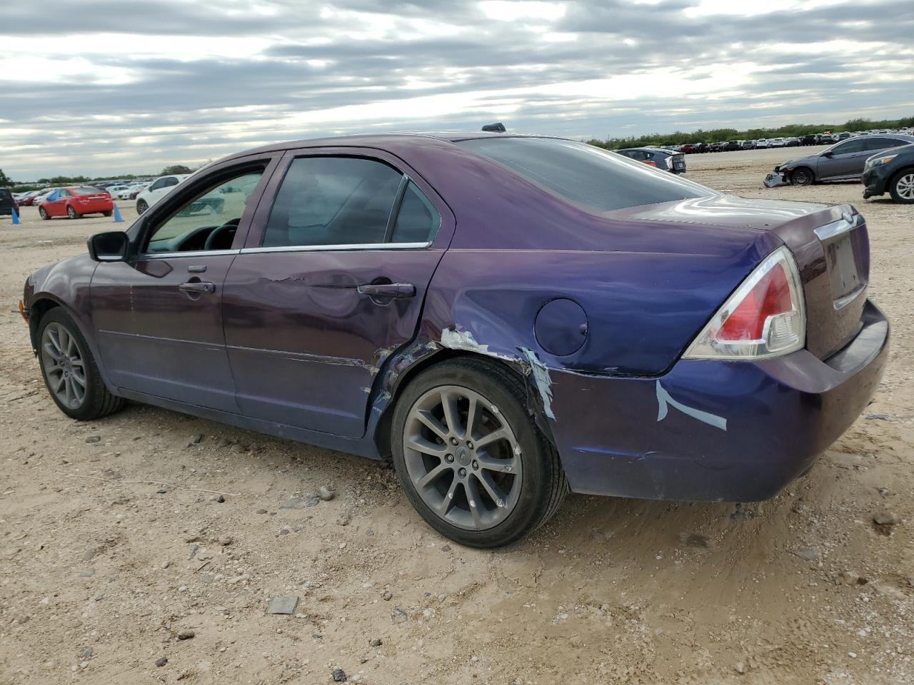 2009 Ford Fusion - Image 2