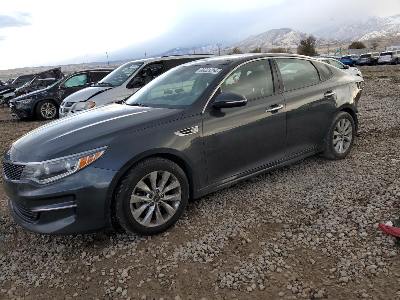 VIN 5XXGU4L3XGG109431 2016 KIA OPTIMA no.1