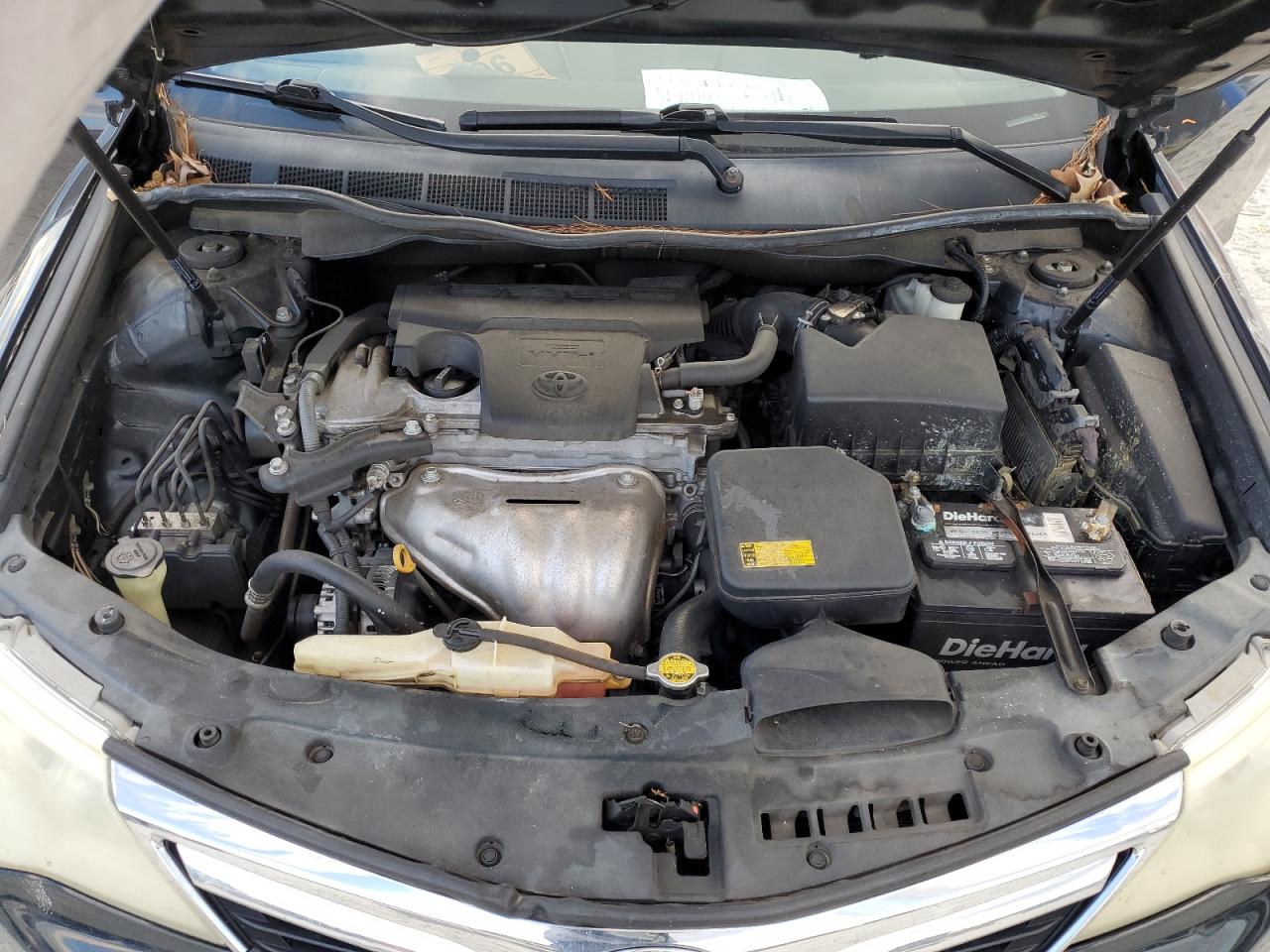 2012 Toyota Camry - Image 11