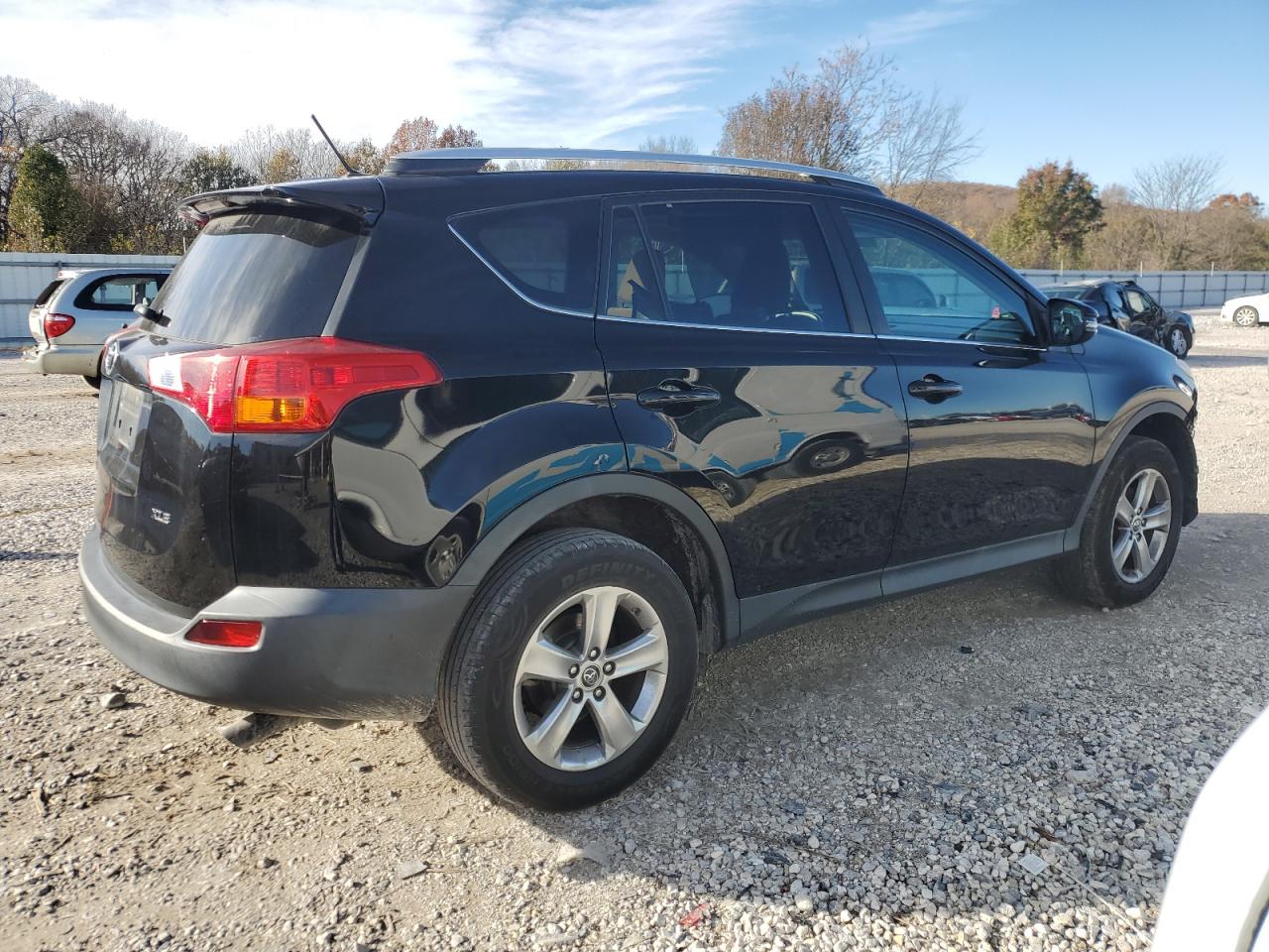 2015 Toyota RAV 4 - Image 3