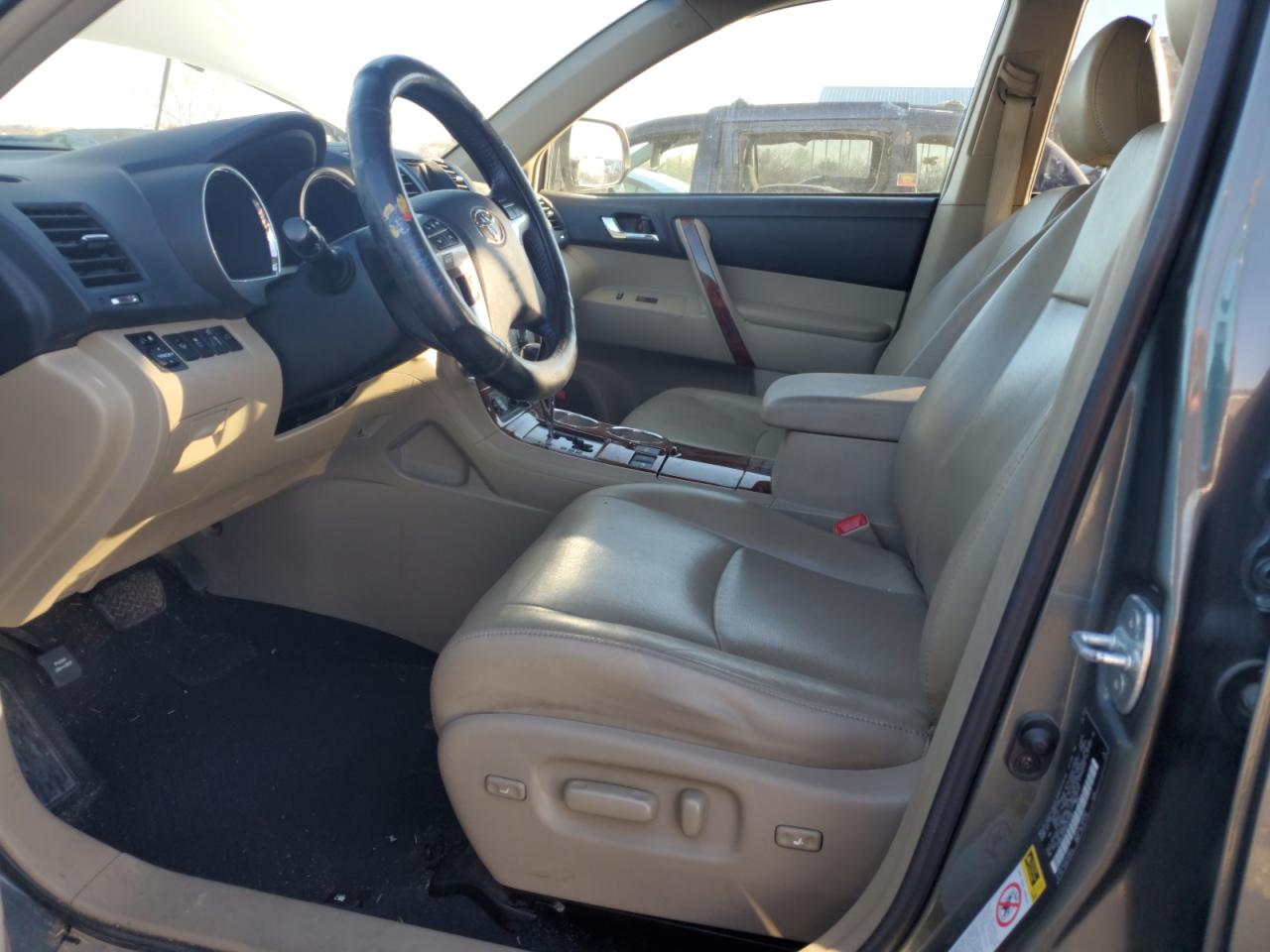 2013 Toyota Highlander - Image 7