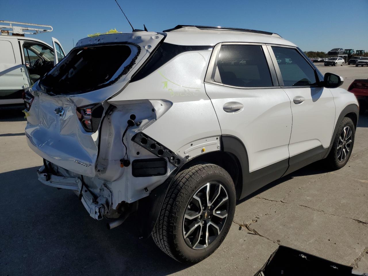 2023 Chevrolet TrailBlazer - Image 3