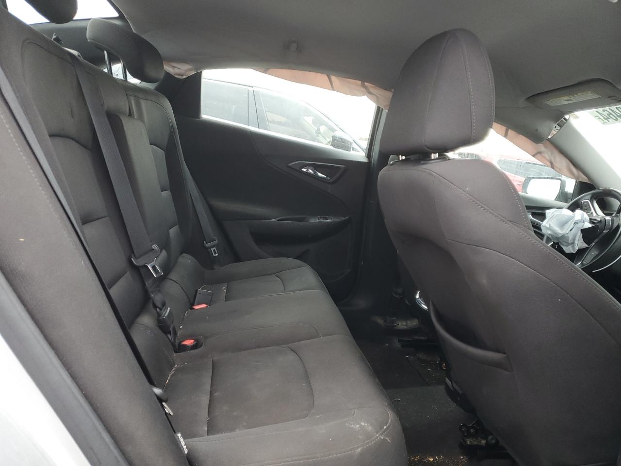 2018 Chevrolet Malibu - Image 11