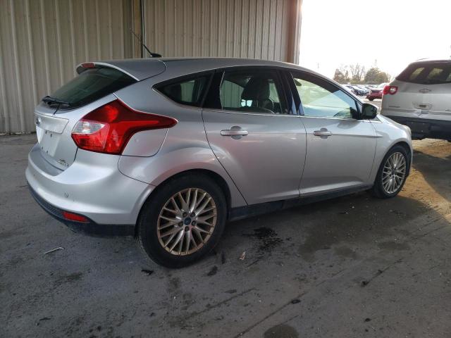  FORD FOCUS 2012 Серебристый