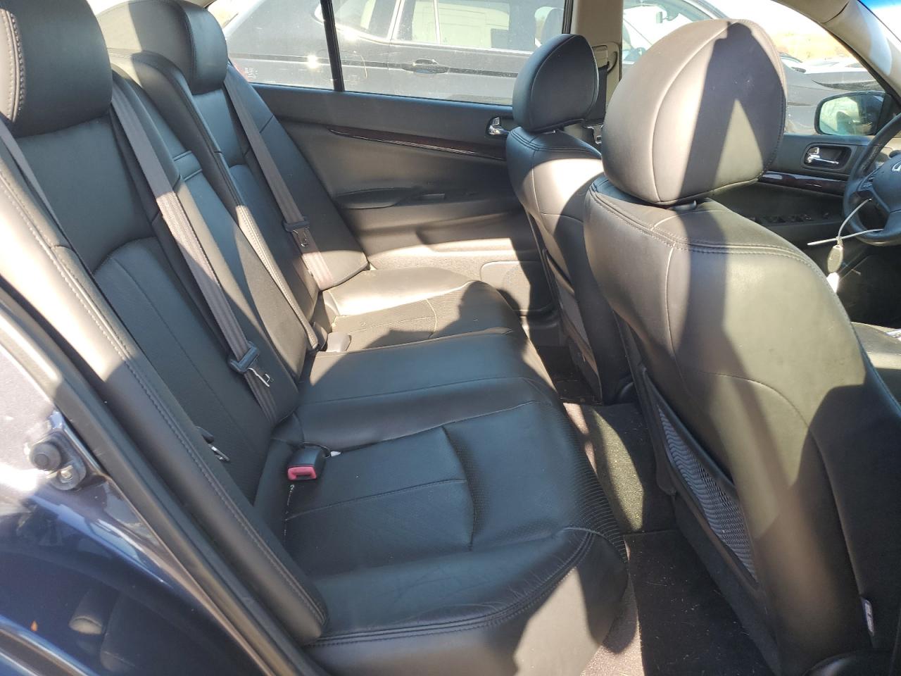 2012 Infiniti G - Image 10
