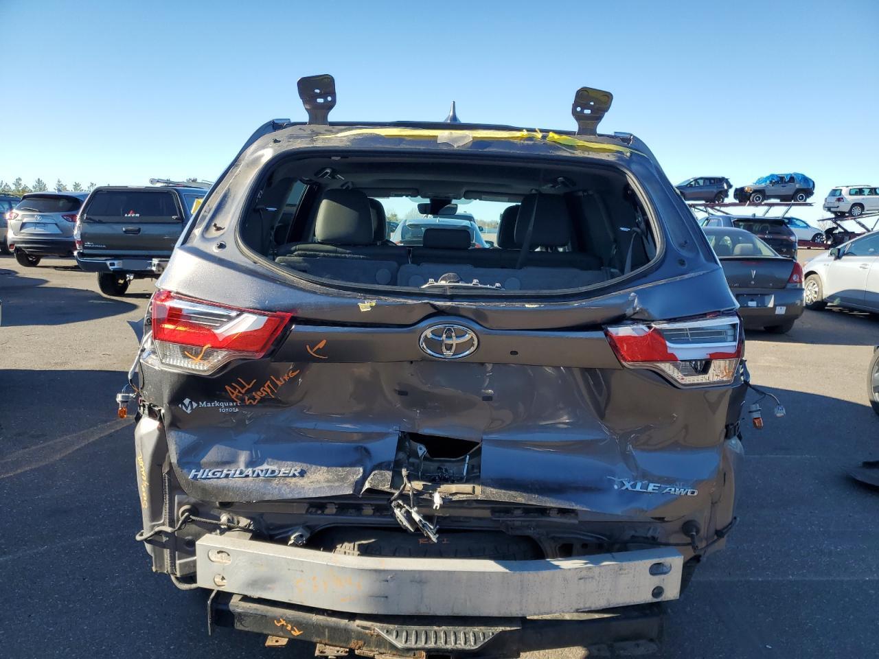 VIN 5TDJZRFH0HS520848 2017 TOYOTA HIGHLANDER no.6