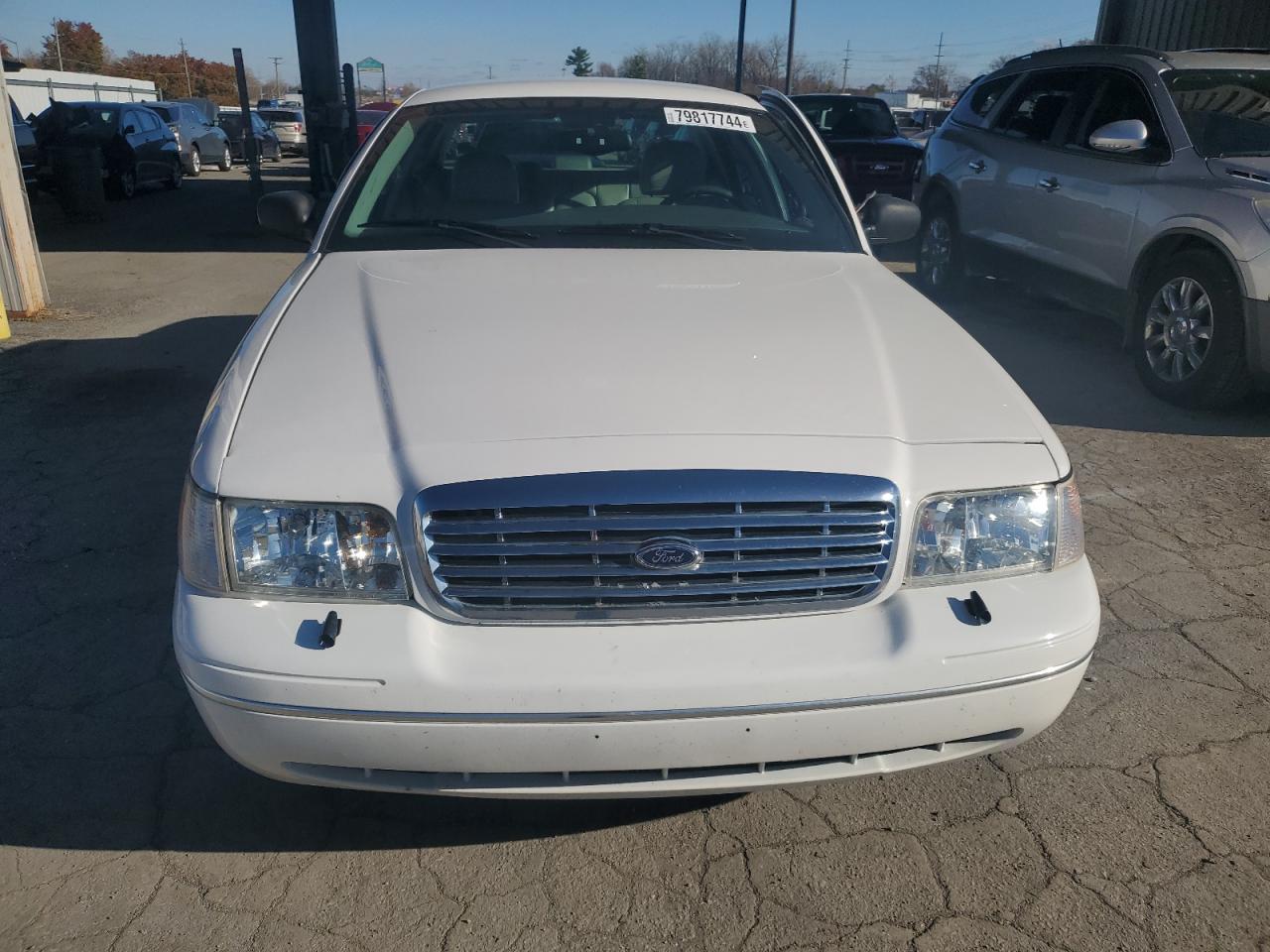 2003 Ford Crown Victoria - Image 5