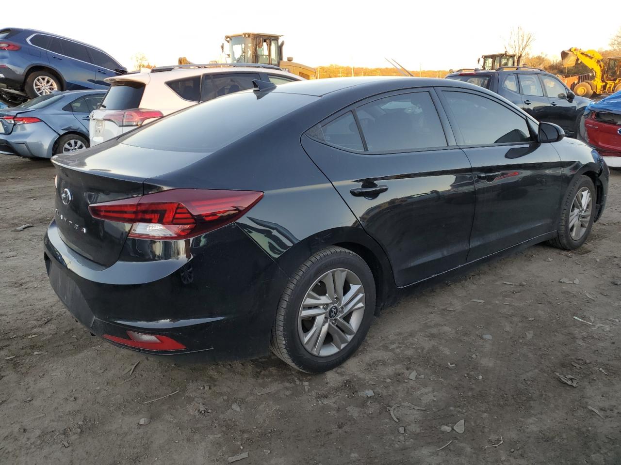 VIN 5NPD84LF2KH479495 2019 HYUNDAI ELANTRA no.3