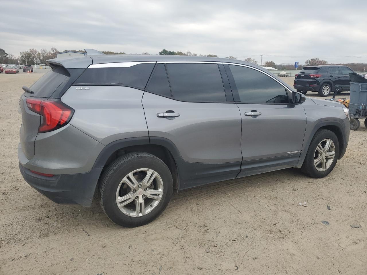 2020 GMC Terrain - Image 3