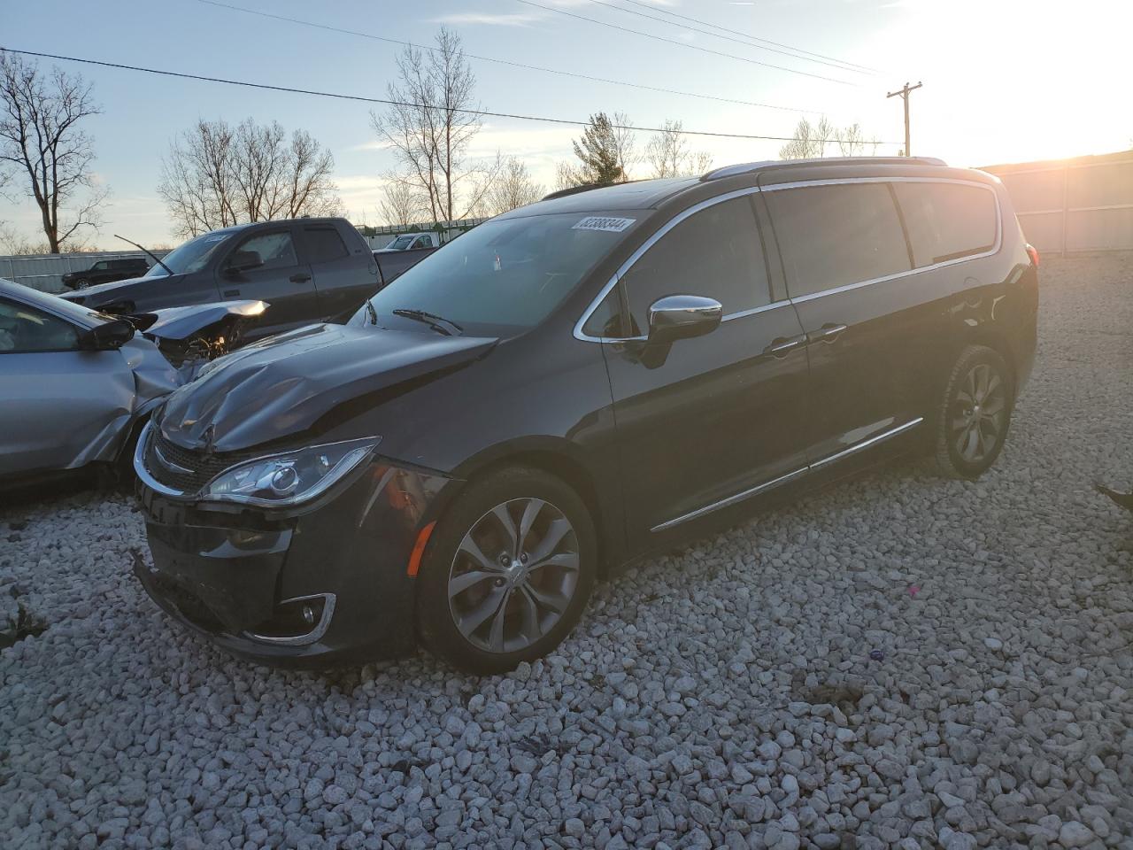 2019 Chrysler Pacifica - Image 1