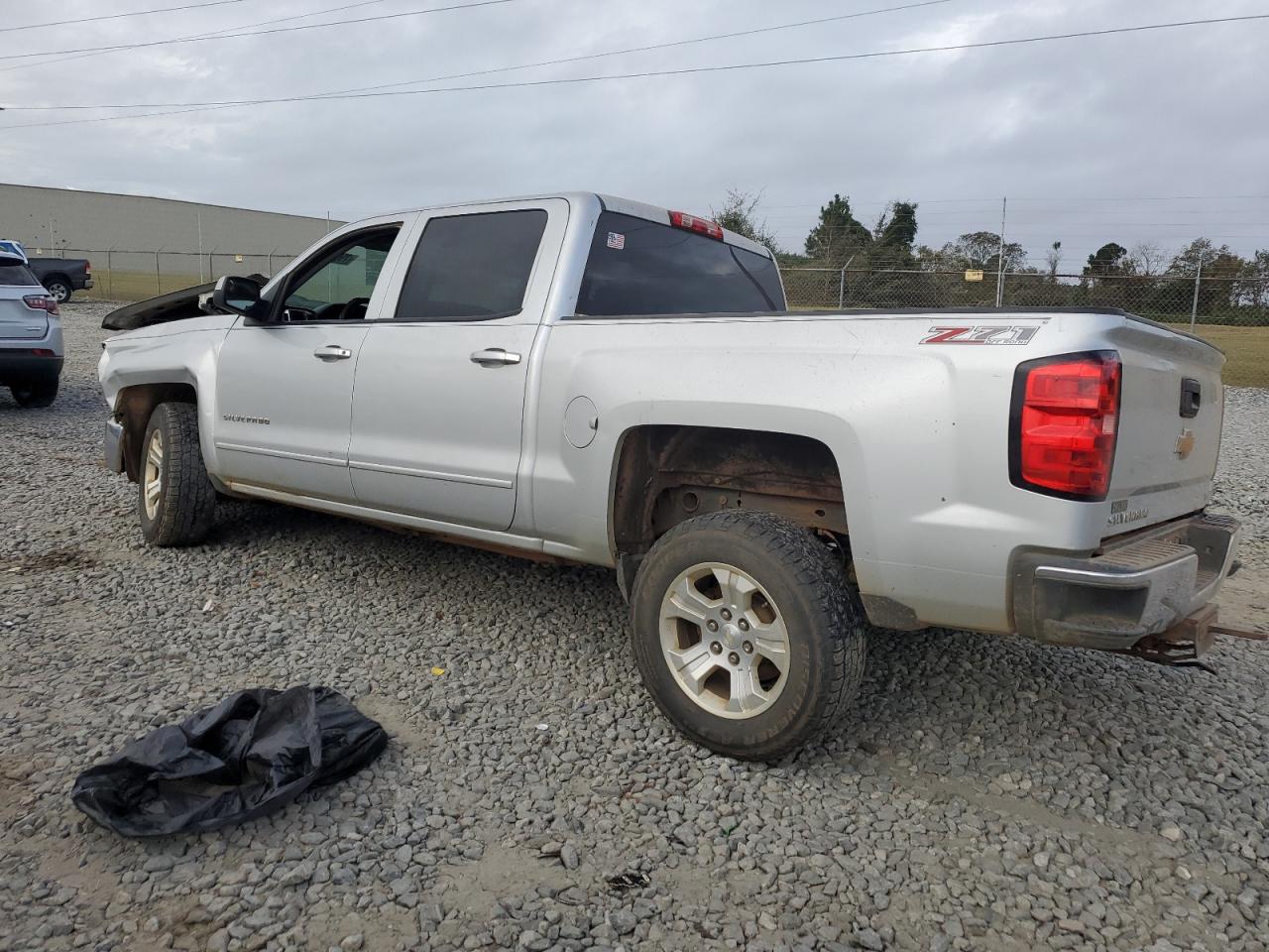 2015 Chevrolet Silverado - Image 2