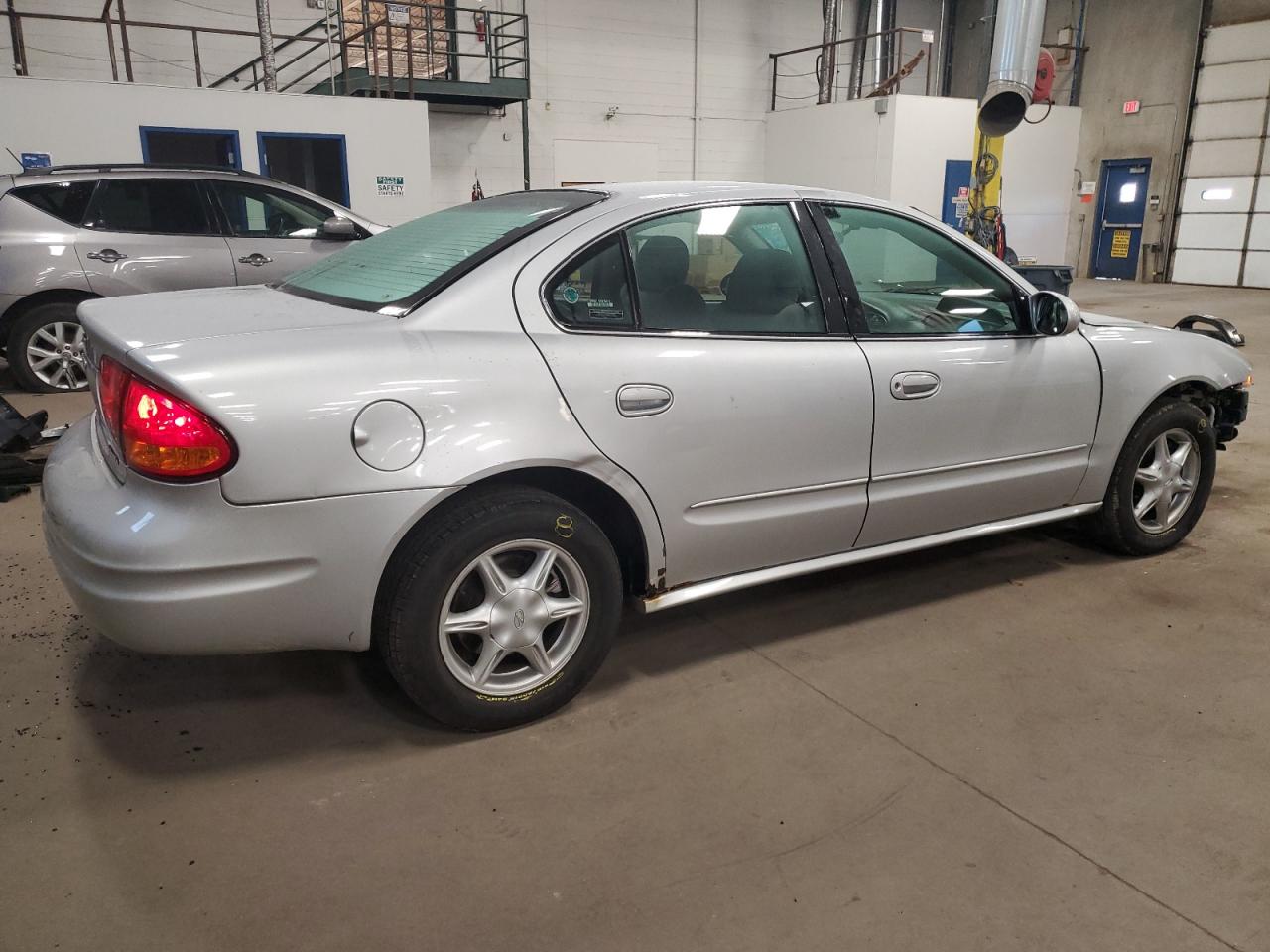 2001 Oldsmobile Alero - Image 3