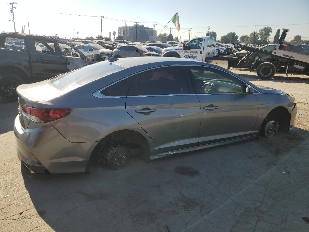 2018 Hyundai Sonata - Image 3