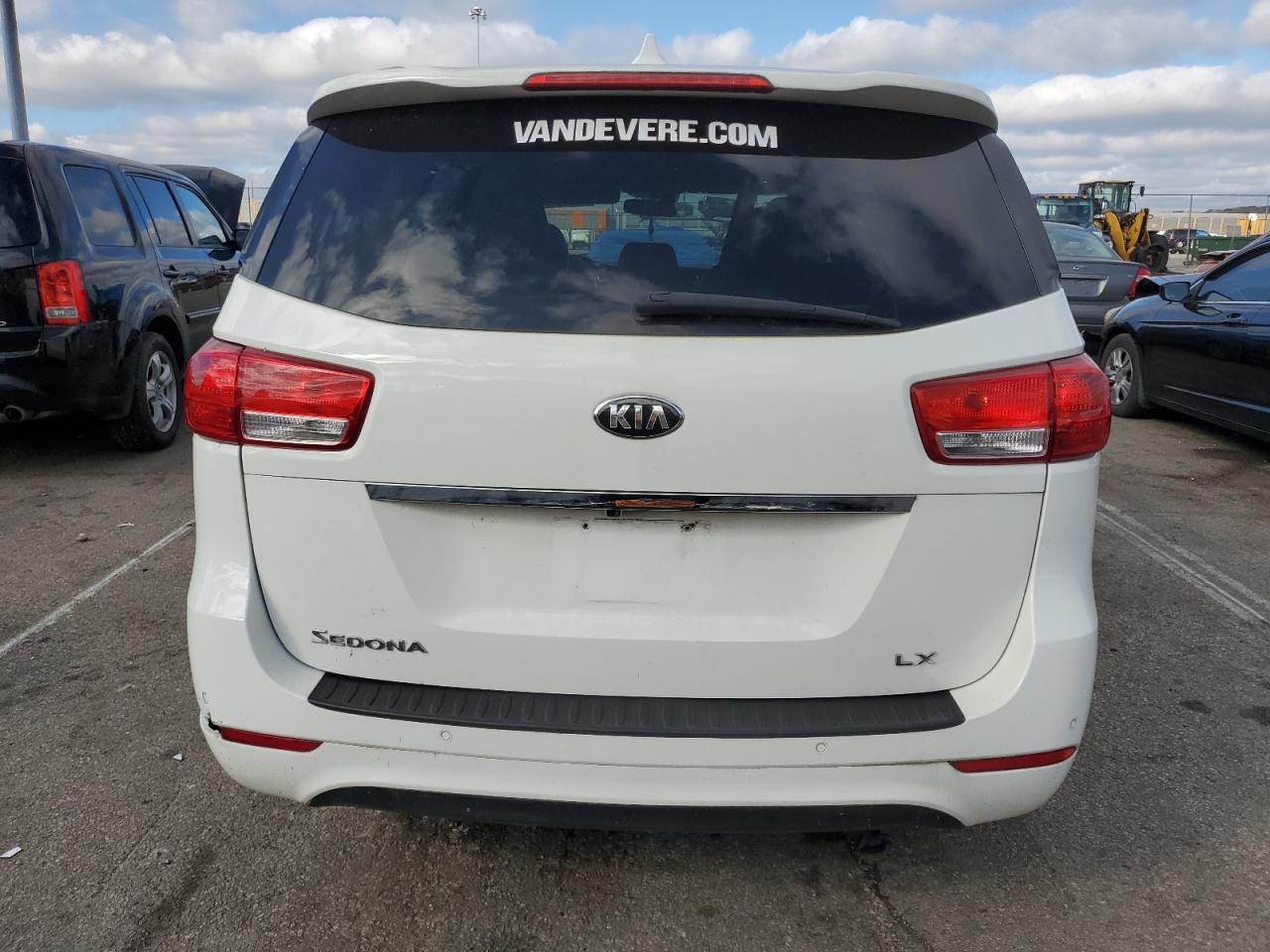 2018 Kia Sedona Lx VIN: KNDMB5C13J6389681 Lot: 79666834