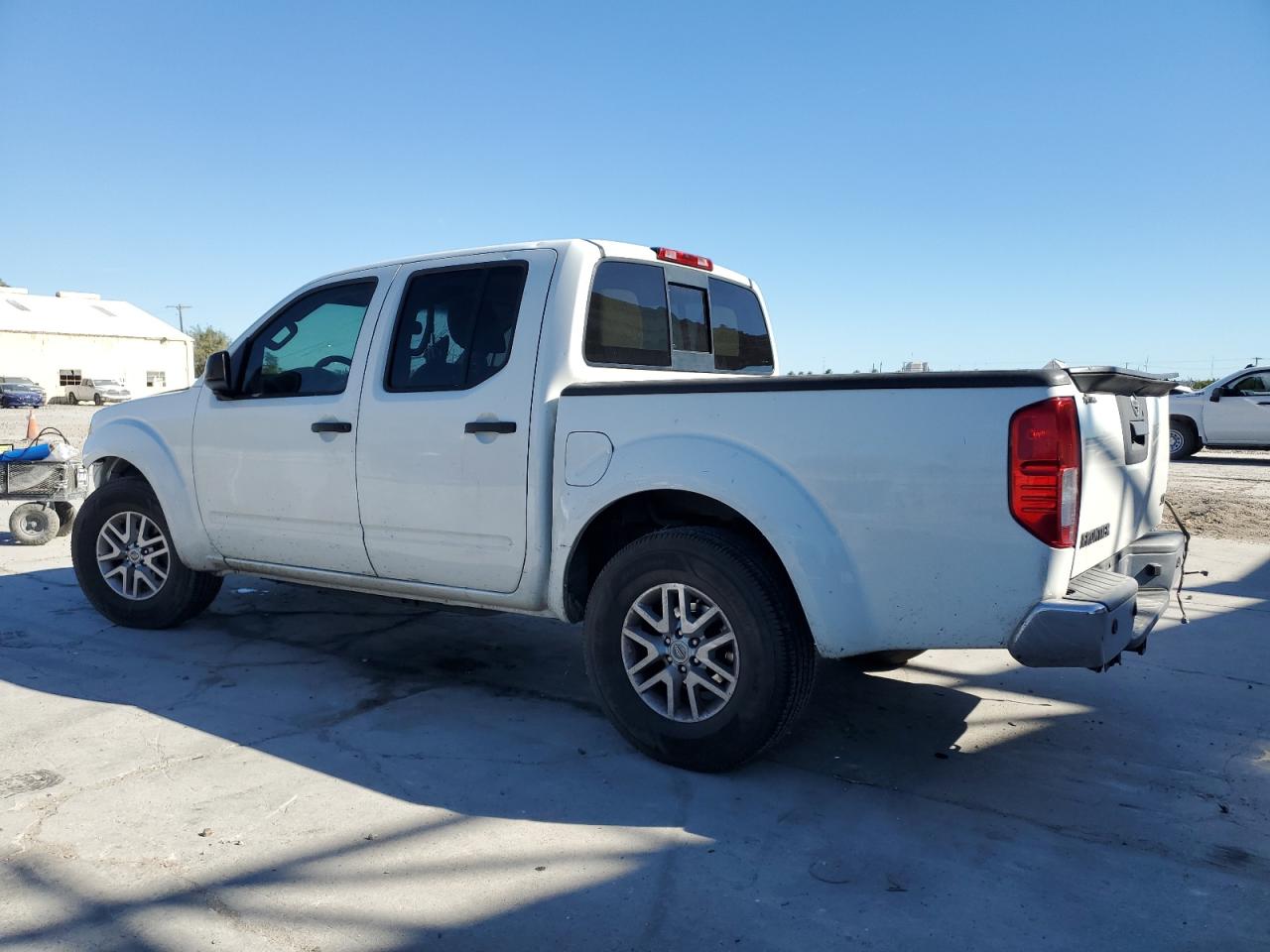 2016 Nissan Navara (Frontier) - Image 2